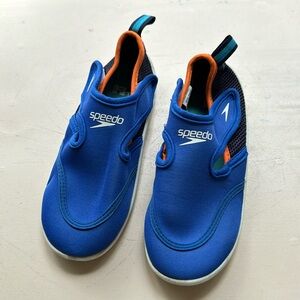 Boy’s Speedo swim shoes